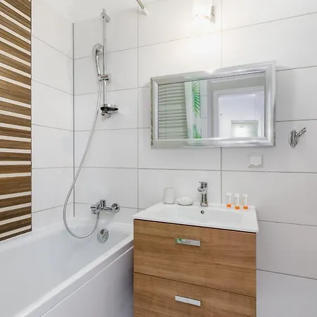 Lägenhet New Slavia Promenada Gwiazd By The By Renters *